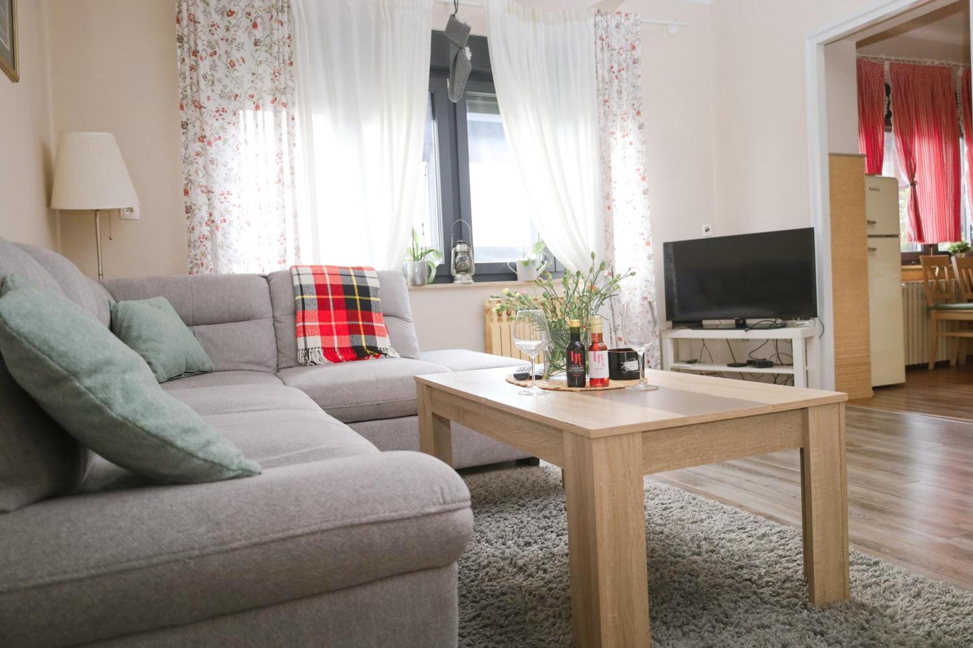 Apartamento Kamena Kuca Pozega Exterior foto