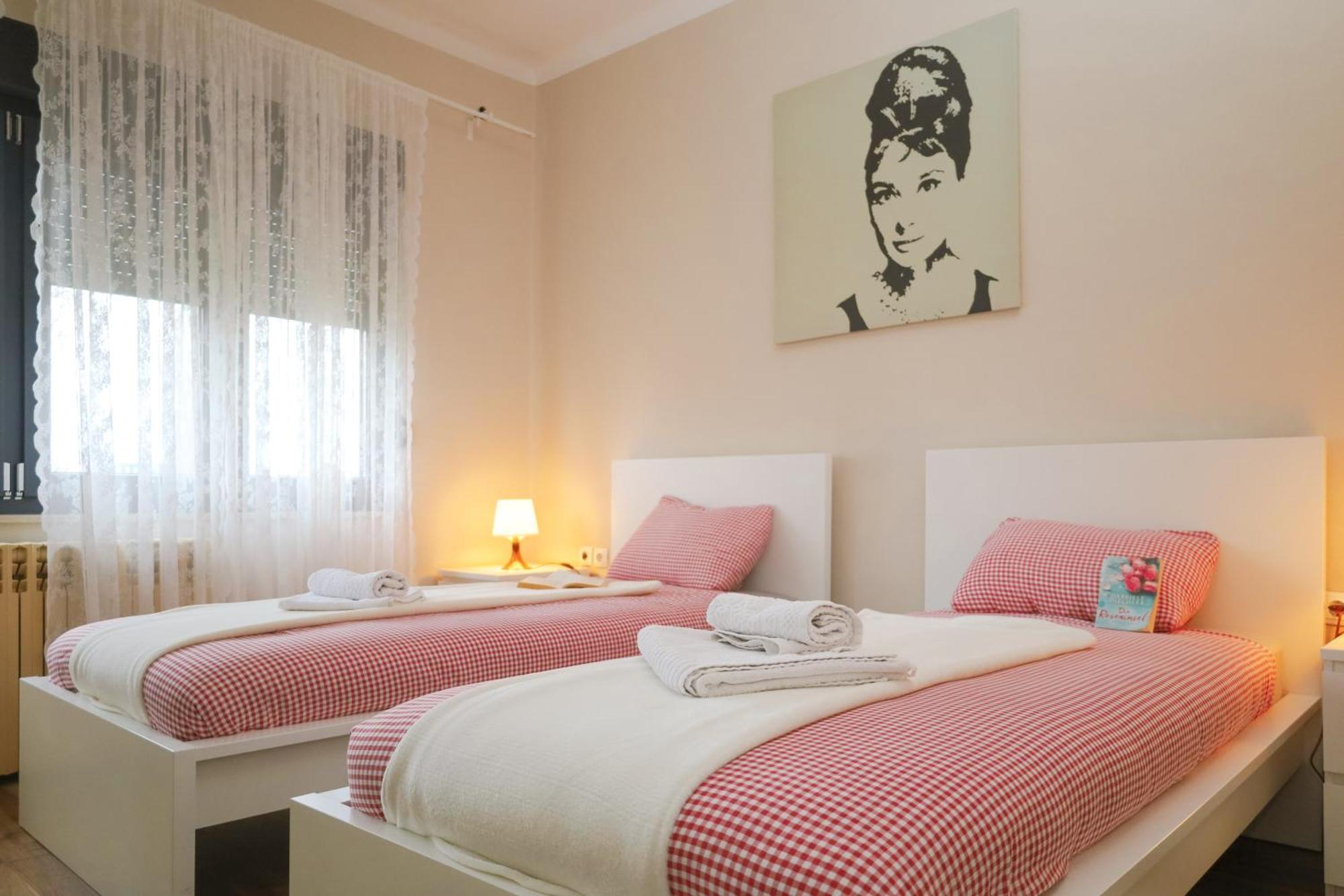 Apartamento Kamena Kuca Pozega Exterior foto